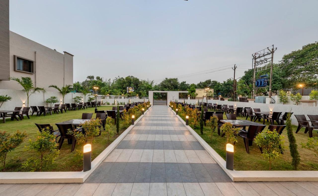 Hotel Grand Indu, 3 Star Kolhápur Exteriér fotografie