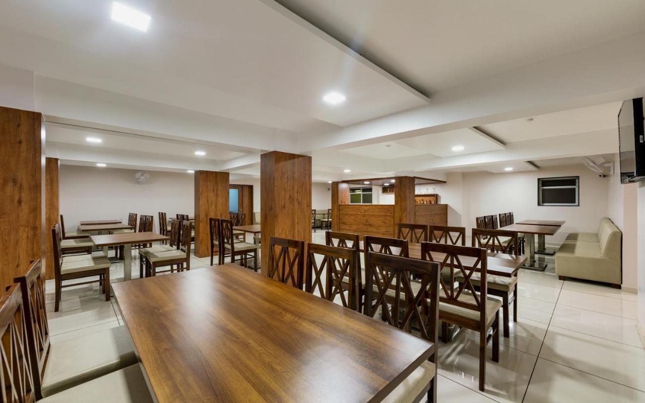 Hotel Grand Indu, 3 Star Kolhápur Exteriér fotografie