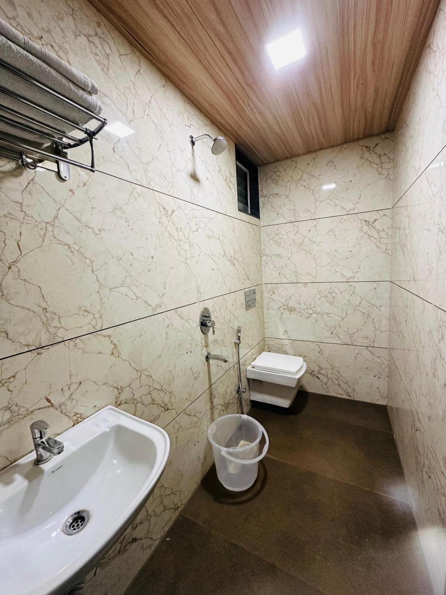 Hotel Grand Indu, 3 Star Kolhápur Exteriér fotografie